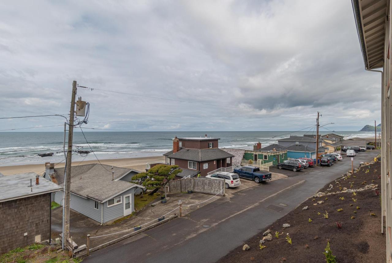 Surftides Plaza Rentals Lincoln City Exterior photo